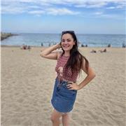 Chica joven y dinámica con ganas de enseñar a personas extranjeras que quieran aprender este maravilloso idioma